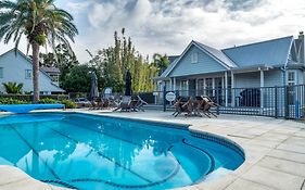 Beach Cottage Russell - Pool, Spa, Location
